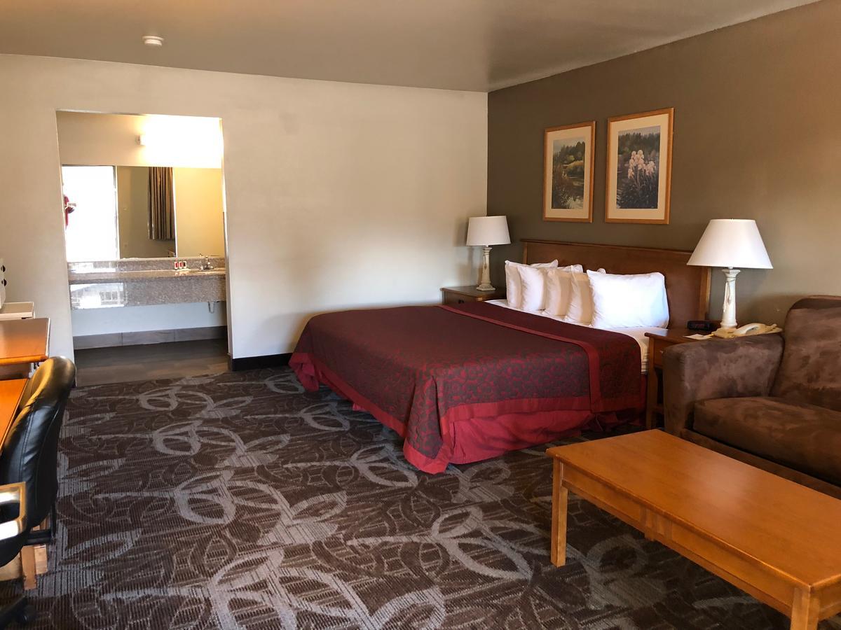 Days Inn By Wyndham Provo Eksteriør bilde