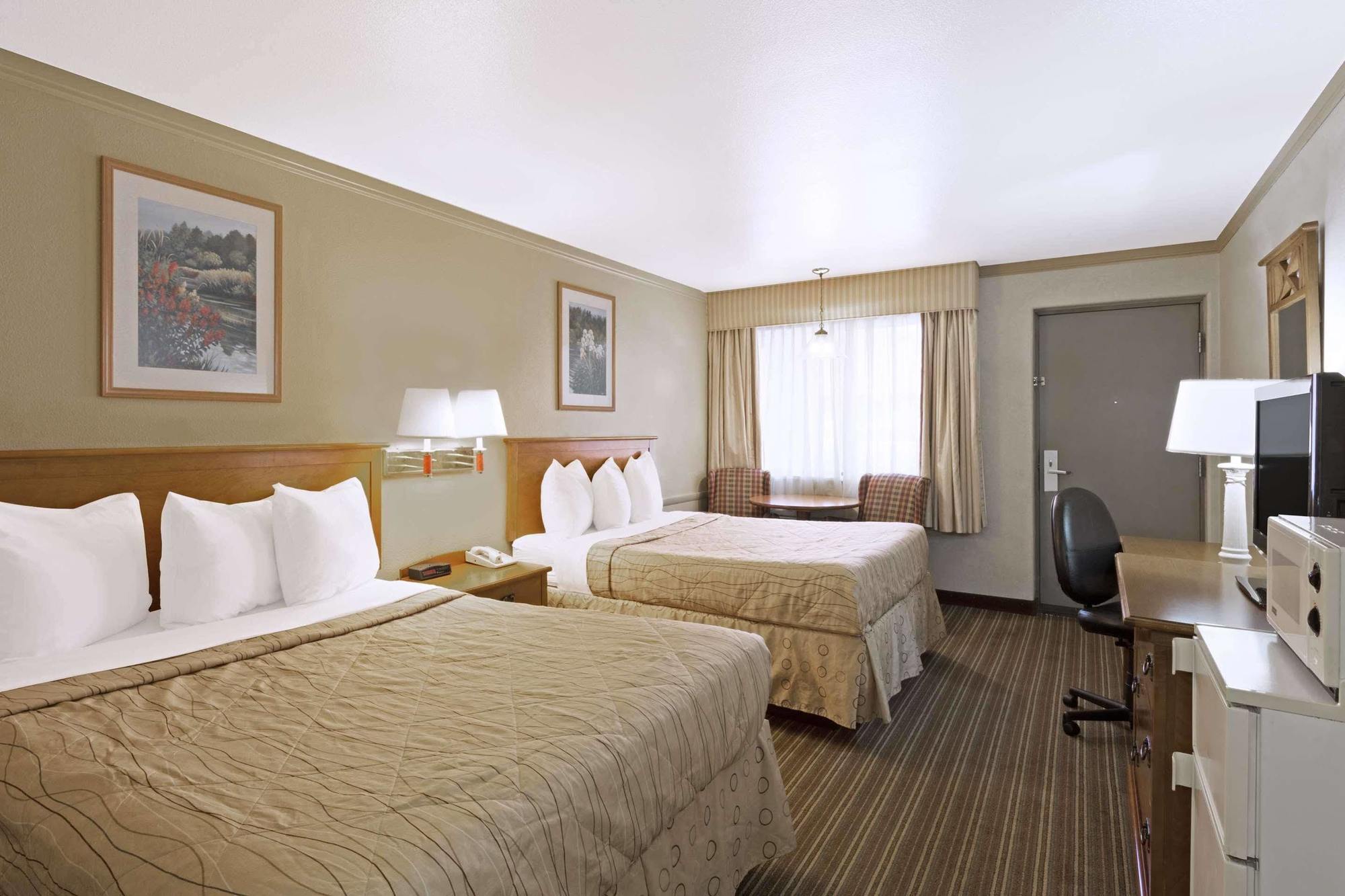 Days Inn By Wyndham Provo Eksteriør bilde